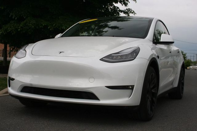 2022 Tesla Model Y - Image 1