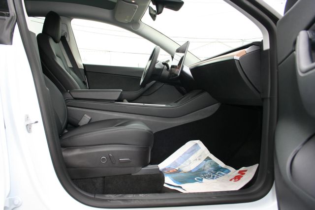 2022 Tesla Model Y - Image 33