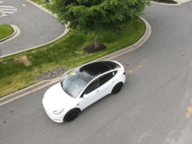 2022 Tesla Model Y - Image 20