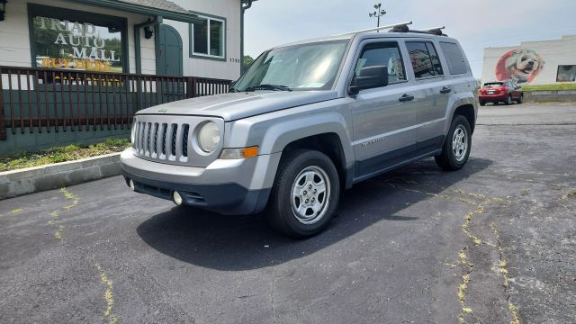 2014 Jeep Patriot - Image 1