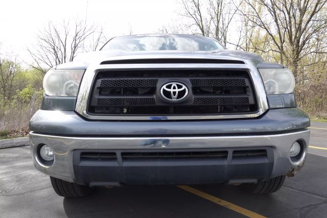 2010 Toyota Tundra Double Cab - Image 2