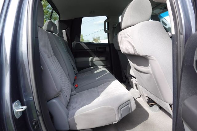 2010 Toyota Tundra Double Cab - Image 19