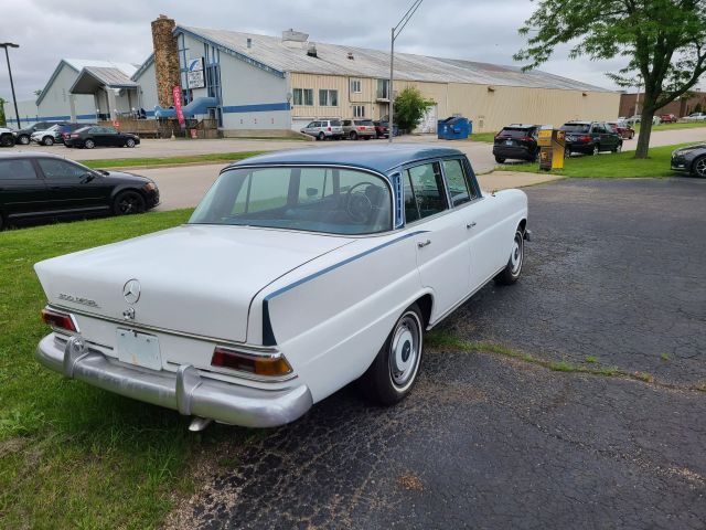 1967 Mercedes 200d - Image 8