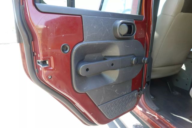 2007 Jeep Wrangler - Image 12