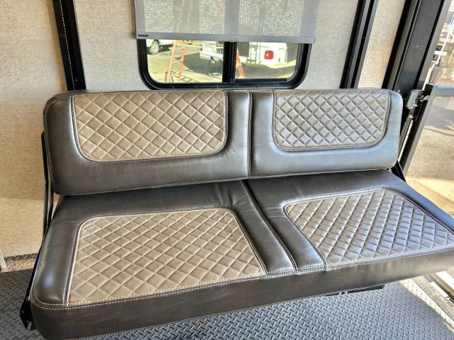 2017 Heartland Torque - Image 22