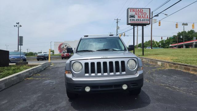 2014 Jeep Patriot - Image 2