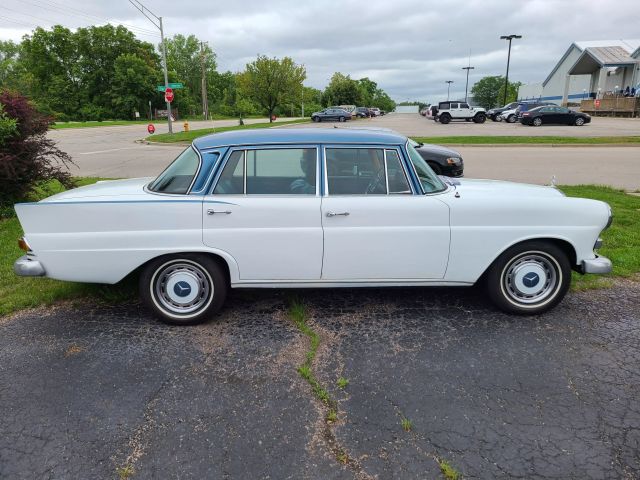 1967 Mercedes 200d - Image 5