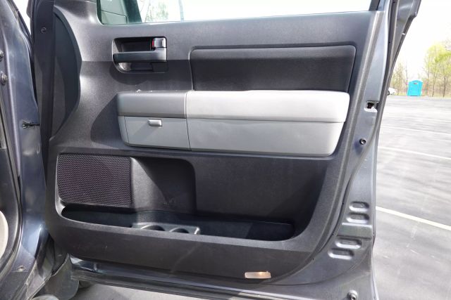 2010 Toyota Tundra Double Cab - Image 14