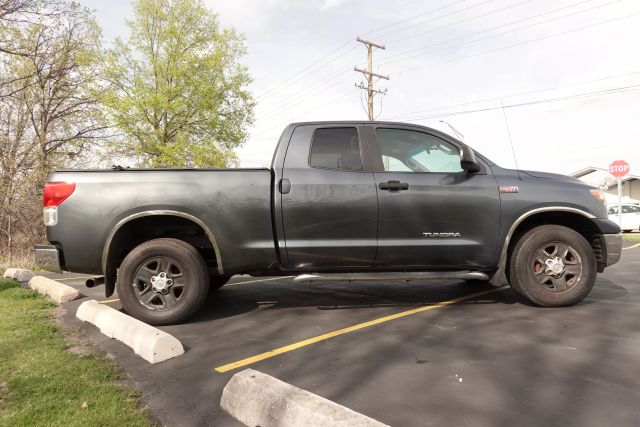 2010 Toyota Tundra Double Cab - Image 4