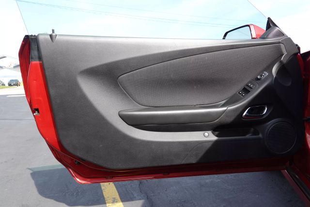 2015 Chevrolet Camaro - Image 8