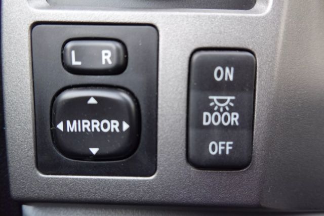 2010 Toyota Tundra Double Cab - Image 11