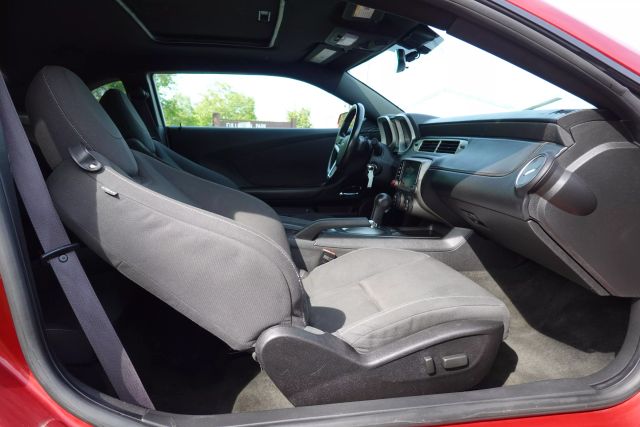 2015 Chevrolet Camaro - Image 14