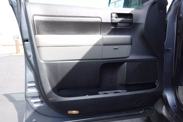 2010 Toyota Tundra Double Cab - Image 8