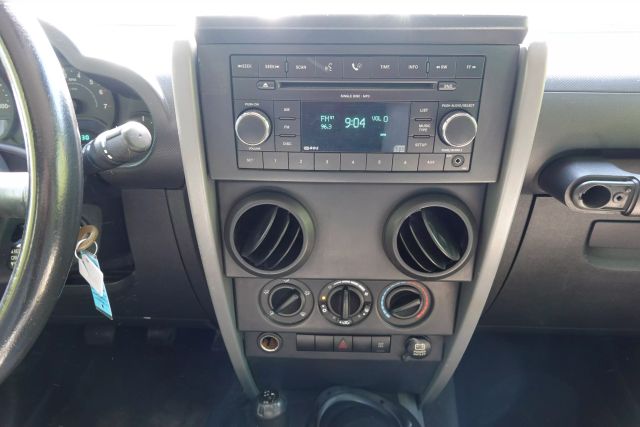 2007 Jeep Wrangler - Image 10