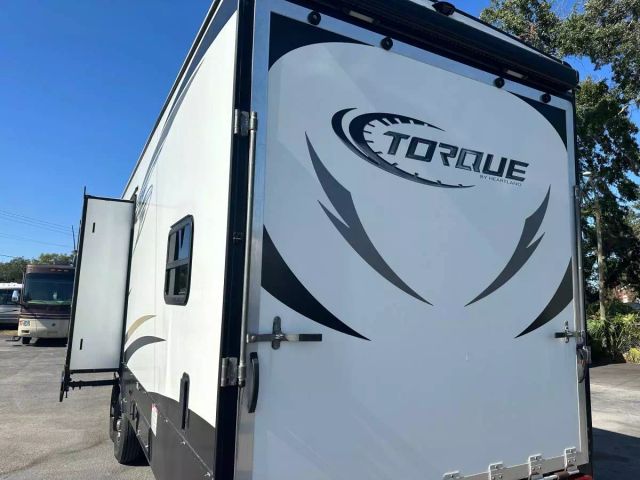 2017 Heartland Torque - Image 18