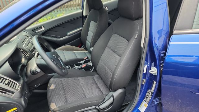 2018 Kia Forte - Image 13