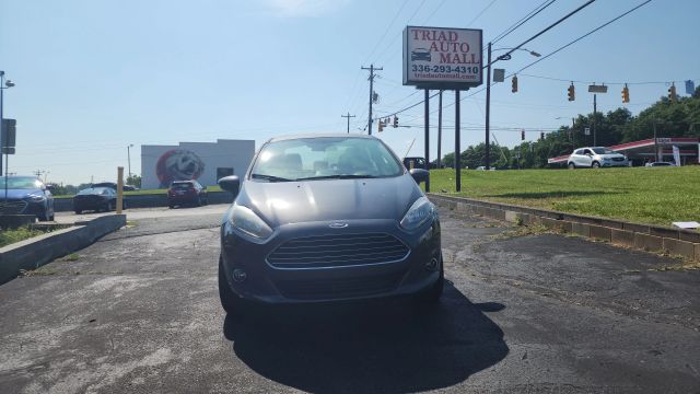 2019 Ford Fiesta - Image 2