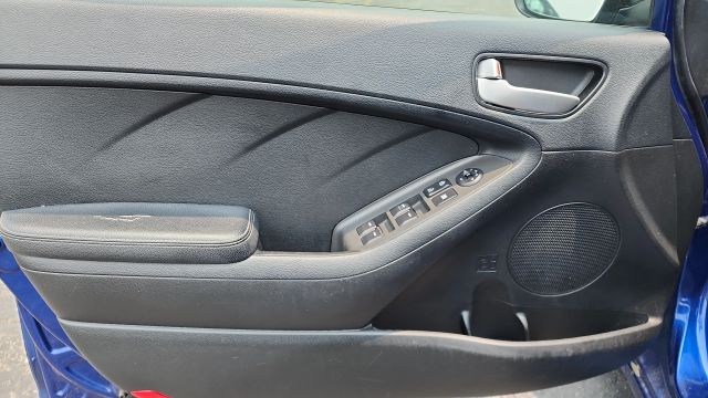 2018 Kia Forte - Image 9