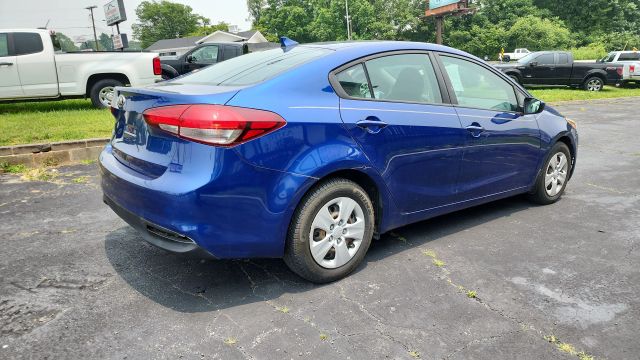 2018 Kia Forte - Image 5