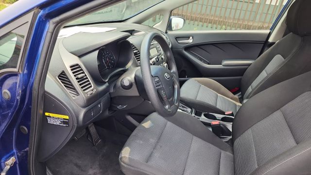 2018 Kia Forte - Image 12