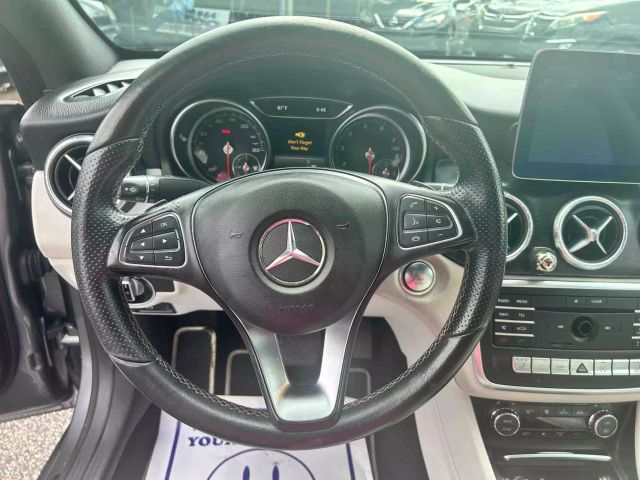 2017 Mercedes-benz Cla Cla 250 4matic Coupe 4d - Image 19