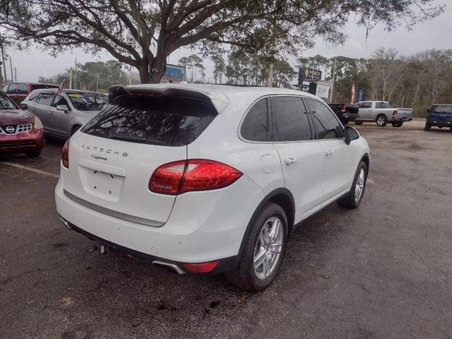 Year}} PORSCHE CAYENNE SUV WHITE AUTOMATIC - Elite Automall LLC in Tavares,FL,28.81693, -81.72783