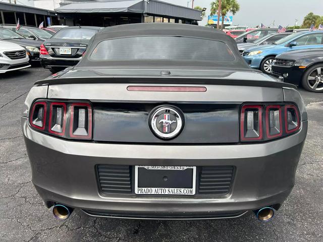 2014 Ford Mustang V6 Premium Convertible 2d - Image 19