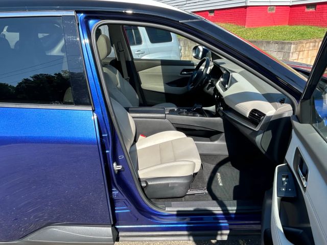 2021 Nissan Rogue - Image 12