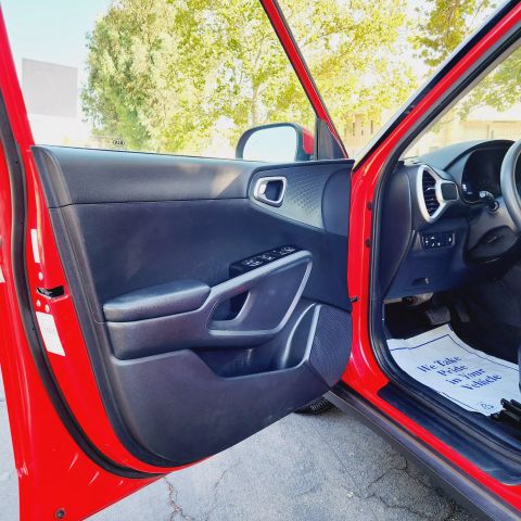 2021 Kia Soul - Image 15