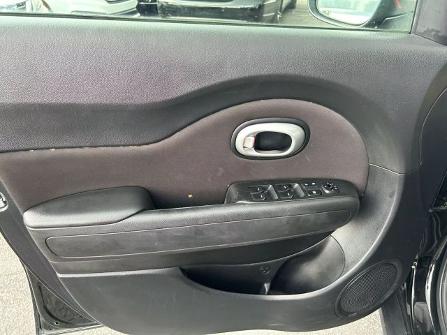 2016 Kia Soul Wagon 4d - Image 33