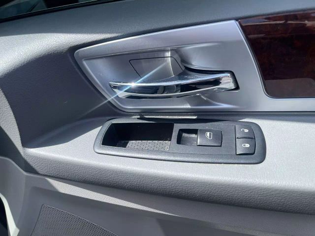 2010 CHRYSLER TOWN & COUNTRY PASSENGER SILVER AUTOMATIC - Elite Automall LLC in Tavares,FL,28.81693, -81.72783