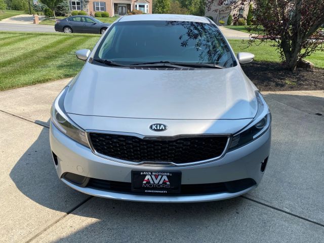 2017 Kia Forte - Image 2