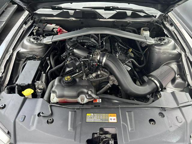 2014 Ford Mustang V6 Premium Convertible 2d - Image 31