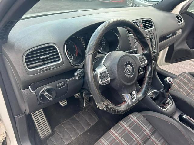 2012 Volkswagen Gti 2.0t Hatchback Sedan 4d - Image 29