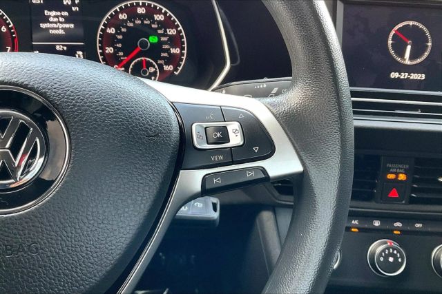 2021 Volkswagen Jetta - Image 20