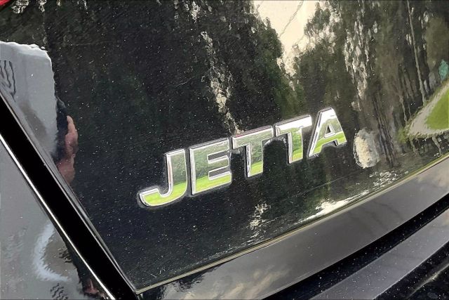 2021 Volkswagen Jetta - Image 23