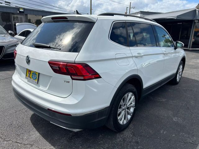 2018 Volkswagen Tiguan 2.0t Se Sport Utility 4d - Image 5