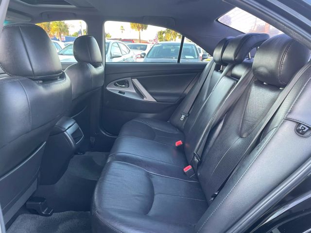 2011 Toyota Camry Se Sedan 4d - Image 13