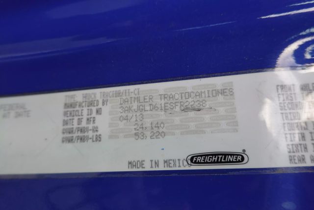 2014 Freightliner Cascadia - Image 29