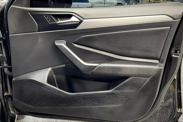 2021 Volkswagen Jetta - Image 25