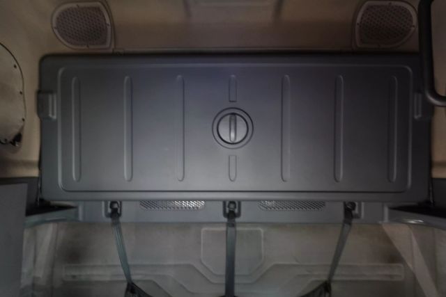 2014 Freightliner Cascadia - Image 13