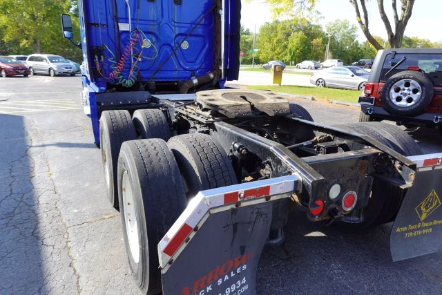 2014 Freightliner Cascadia - Image 6