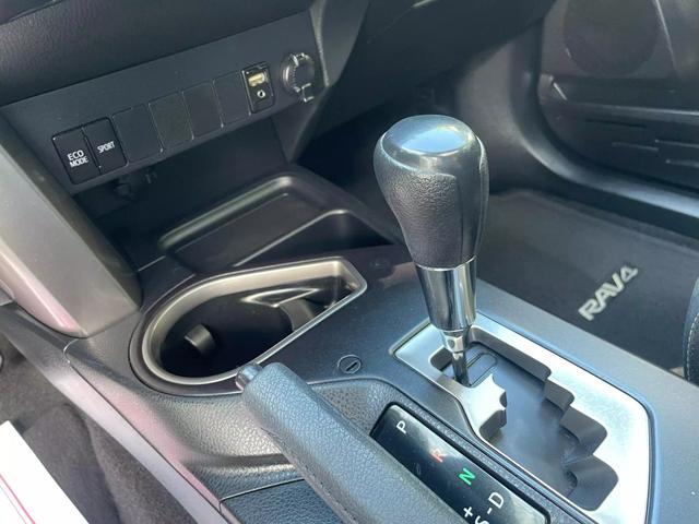 2017 Toyota Rav4 Xle Sport Utility 4d - Image 15