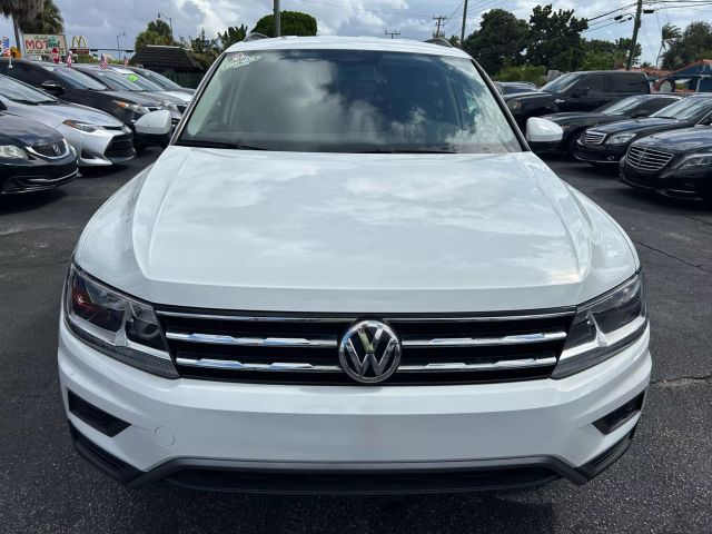 2018 Volkswagen Tiguan 2.0t Se Sport Utility 4d - Image 23