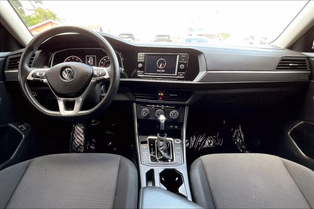 2021 Volkswagen Jetta - Image 16