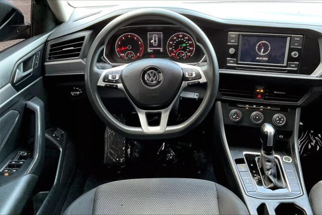 2021 Volkswagen Jetta - Image 10