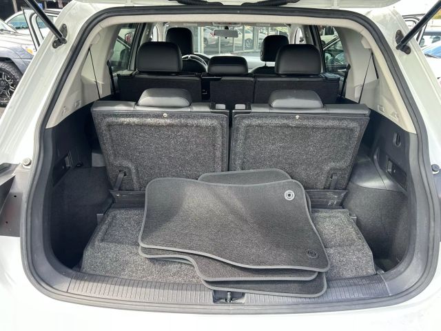 2018 Volkswagen Tiguan 2.0t Se Sport Utility 4d - Image 25