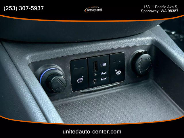 2012 Hyundai Santa Fe - Image 12