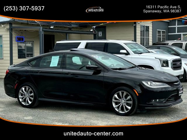 2015 Chrysler 200 - Image 3