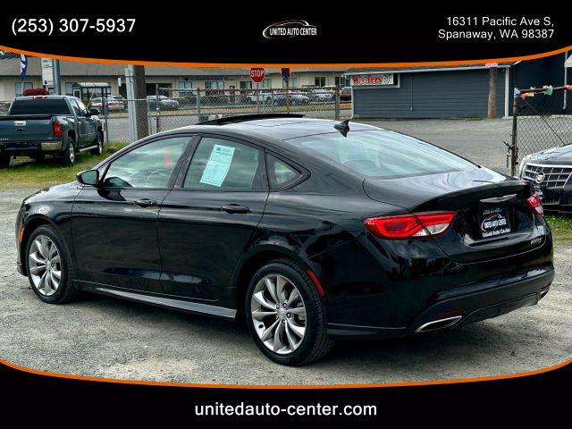 2015 Chrysler 200 - Image 6
